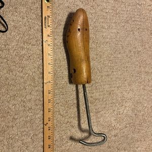 Vintage shoe streacher